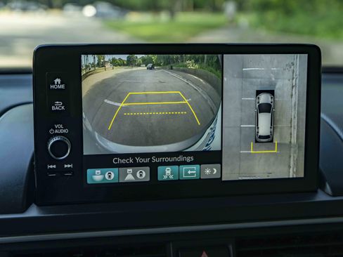 Used 2024 Honda Pilot Elite image 32