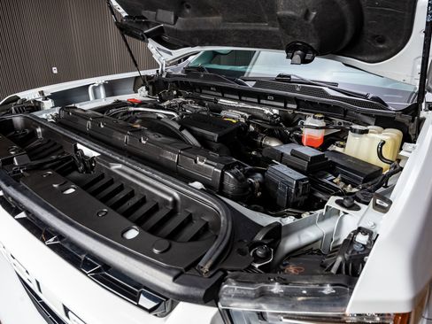 Used 2022 Chevrolet Silverado 2500 LTZ w/ LTZ Plus Package image 40