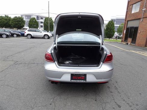 Used 2013 Volkswagen CC Sport image 9