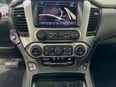 Used 2018 Chevrolet Suburban Premier image 16