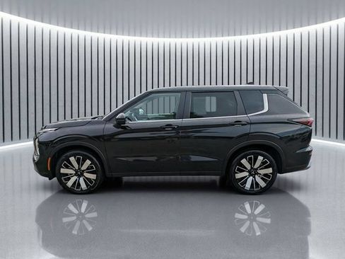 Used 2025 Mitsubishi Outlander SE FWD image 7