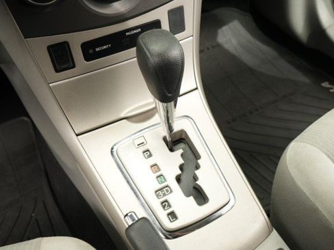 Used 2013 Toyota Corolla LE FWD image 45