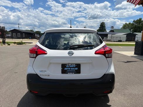 Used 2020 Nissan Kicks S FWD image 5