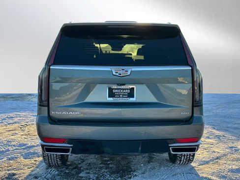 Used 2023 Cadillac Escalade Premium Luxury w/ Performance Package image 4