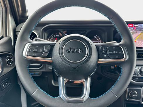 Used 2024 Jeep Wrangler High Altitude image 30