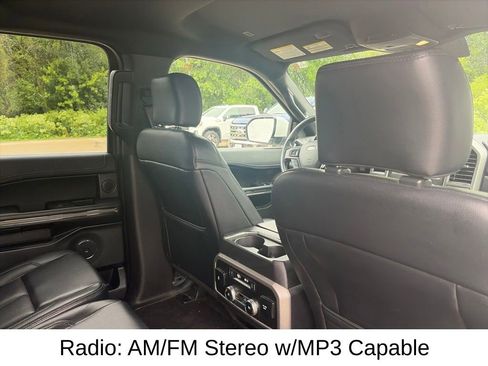 Used 2019 Ford Expedition XLT w/ Equipment Group 202A AWD/4WD image 14