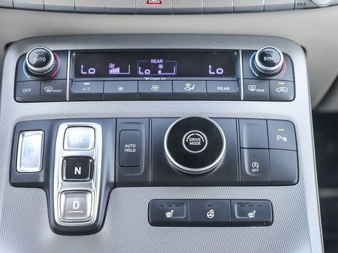 Used 2020 Hyundai Palisade SEL w/ Premium Package image 12