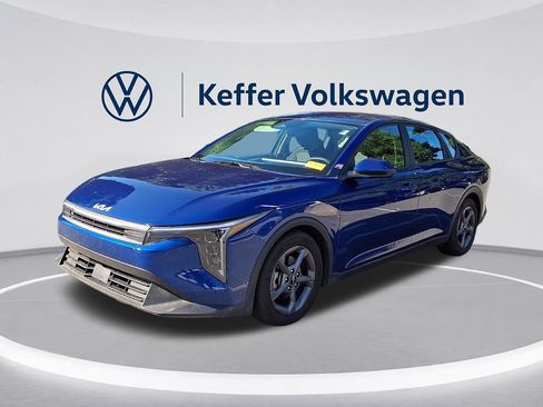 Used 2025 Kia K4 FWD image 2