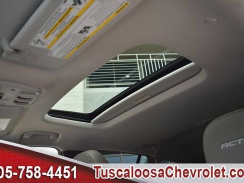 Used 2024 Chevrolet Trax ACTIV w/ Sunroof Package FWD image 22