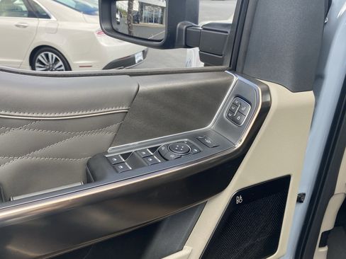 New 2025 Ford F350 Platinum w/ Platinum Plus Package image 19