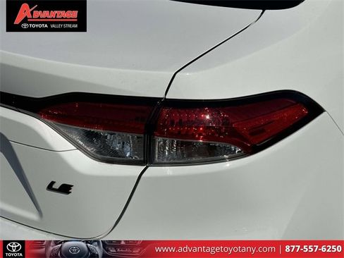 Used 2020 Toyota Corolla LE image 16