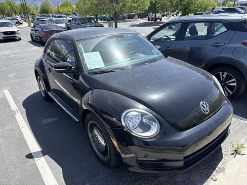 Used 2012 Volkswagen Beetle 2.5 FWD image 2