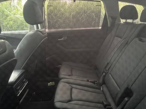 Used 2023 Audi Q7 3.0T Prestige w/ Prestige Package AWD/4WD image 5