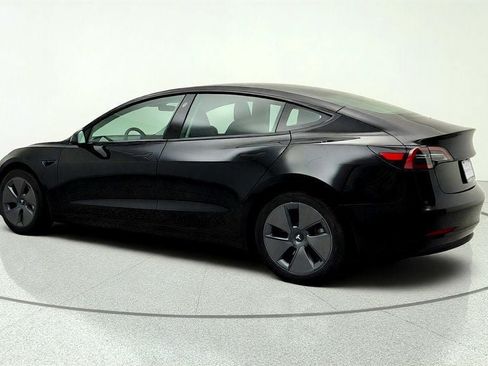 Used 2023 Tesla Model 3 Standard Range RWD image 7