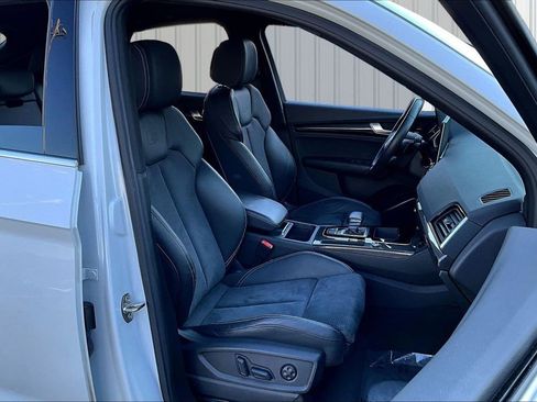 Used 2022 Audi SQ5 Premium w/ Convenience Package image 29