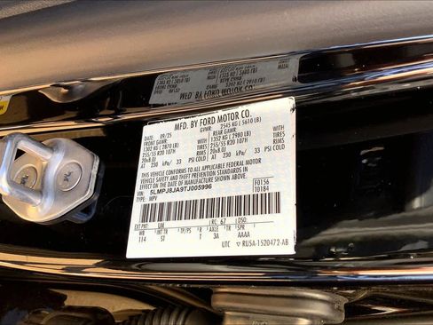 New 2026 Lincoln Nautilus Premier w/ Equipment Group 102A image 21