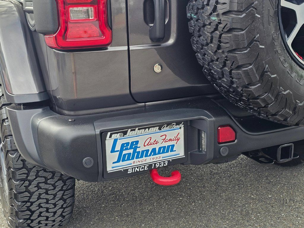 Used 2018 Jeep Wrangler Unlimited Rubicon AWD/4WD image 24
