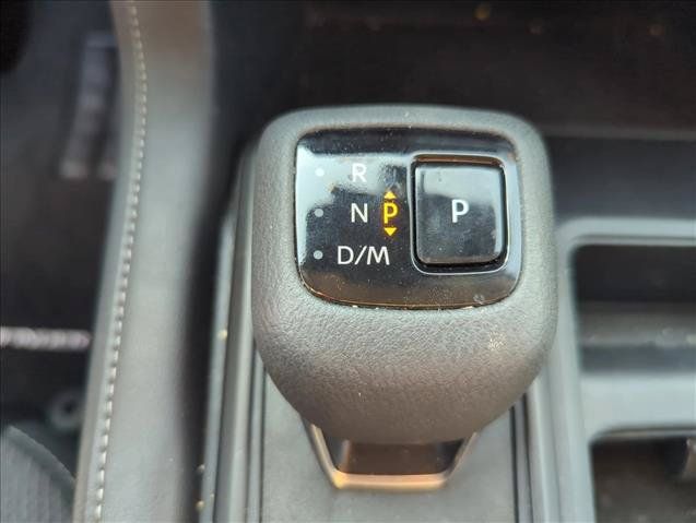 Used 2025 Nissan Pathfinder S FWD image 19