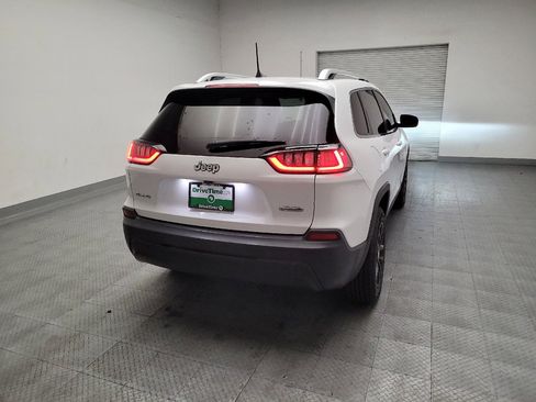Used 2019 Jeep Cherokee Latitude w/ Popular Appearance Group AWD/4WD image 7
