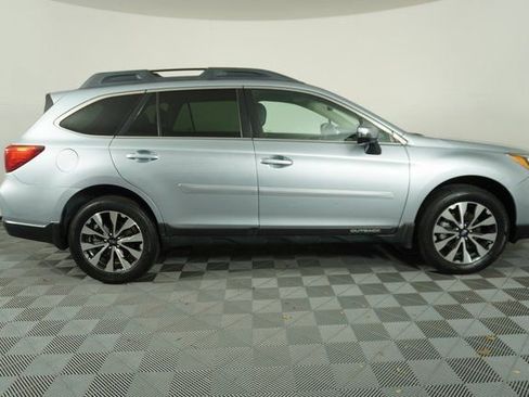Used 2016 Subaru Outback 2.5i Limited image 9