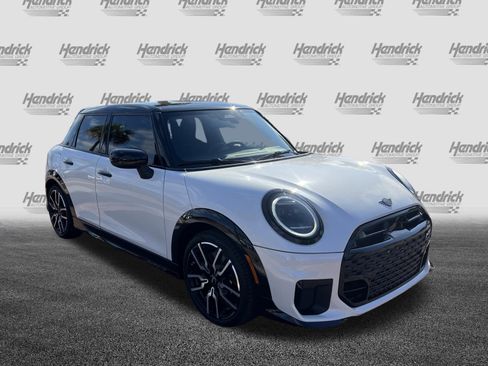 New 2026 MINI Cooper S image 2