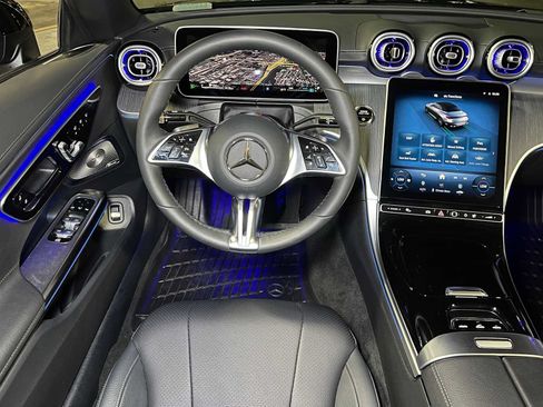 Used 2026 Mercedes-Benz CLE 300 4MATIC Cabriolet image 44