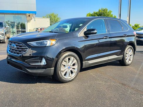 Used 2022 Ford Edge Titanium AWD/4WD image 2