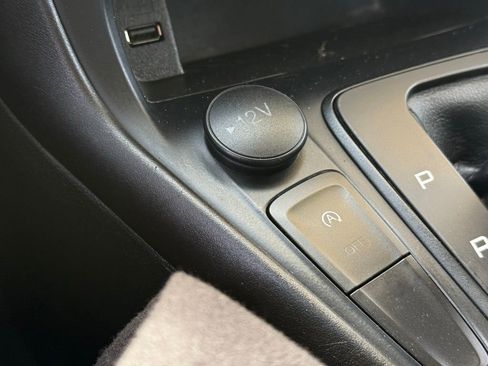 Used 2018 Ford Focus SE FWD image 23