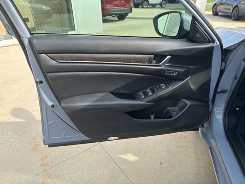 Used 2022 Honda Accord Touring image 24