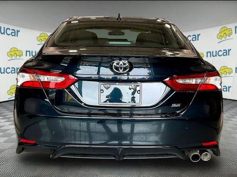 Used 2020 Toyota Camry SE image 6