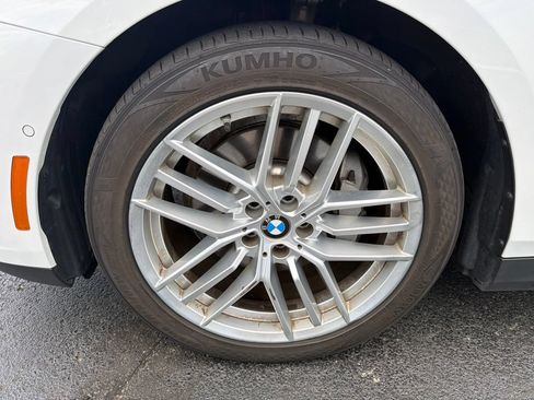 Used 2024 BMW 530i xDrive AWD/4WD image 10