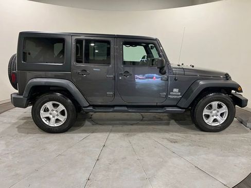 Used 2017 Jeep Wrangler Unlimited Sport w/ Quick Order Package 24S AWD/4WD image 15
