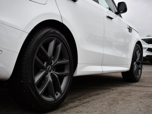 Used 2024 Land Rover Range Rover Sport Dynamic SE image 9