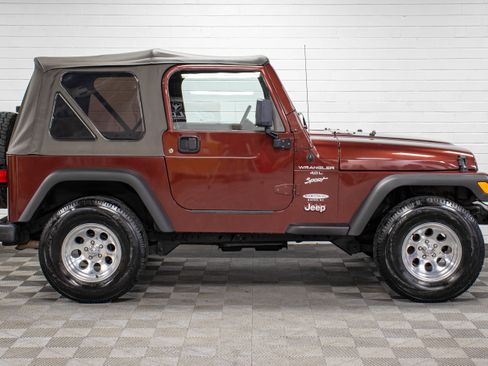 Used 2001 Jeep Wrangler Sport image 2