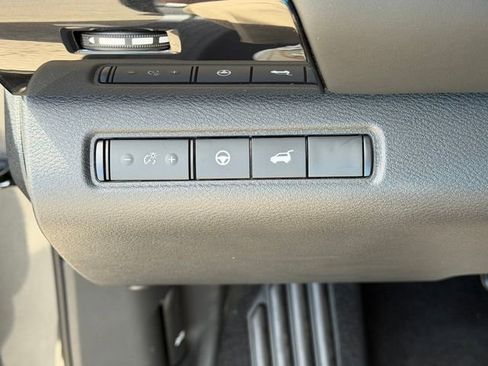 New 2026 Nissan Pathfinder SV FWD image 12