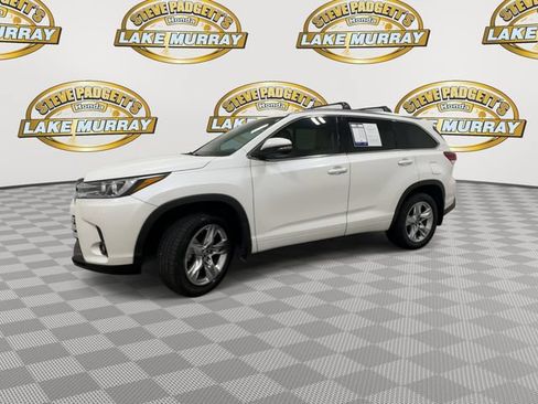 Used 2017 Toyota Highlander Limited FWD image 7