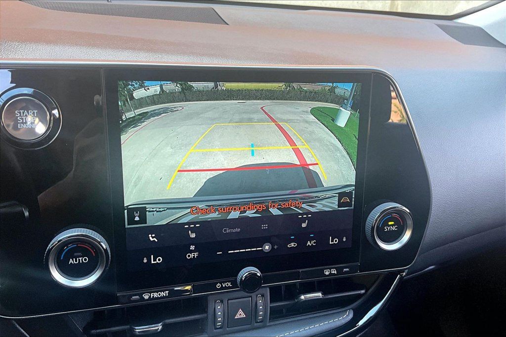 Used 2025 Lexus NX 250 FWD w/ Towing Package (2000 Lbs) image 29