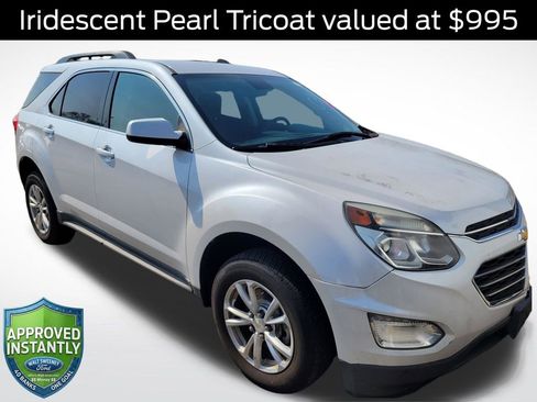 Used 2017 Chevrolet Equinox LT image 1