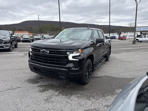 Used 2024 Chevrolet Silverado 1500 RST w/ Z71 Off-Road Package image 8