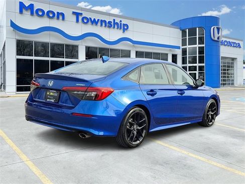 Used 2023 Honda Civic Sport image 6