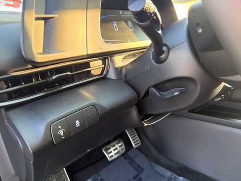 Used 2025 Hyundai Elantra Sport FWD image 10