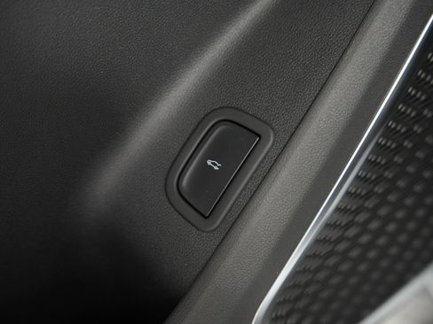 New 2026 Buick Enclave Avenir image 24