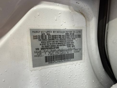 Used 2025 Nissan Kicks SR FWD image 25