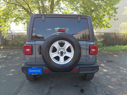 Used 2021 Jeep Wrangler Sport AWD/4WD image 27