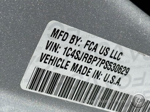 Used 2023 Jeep Wagoneer L Series II image 32