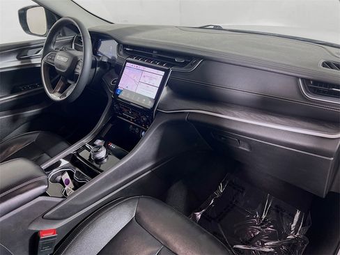 Used 2023 Jeep Grand Cherokee Limited image 26