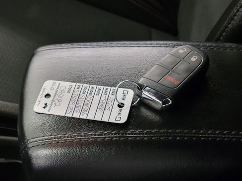 Used 2025 Jeep Compass Trailhawk AWD/4WD image 24