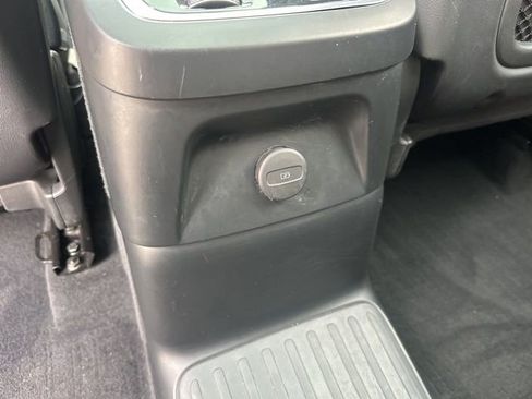 Certified 2024 Volvo XC90 T8 Ultimate w/ Protection Package Premier image 16