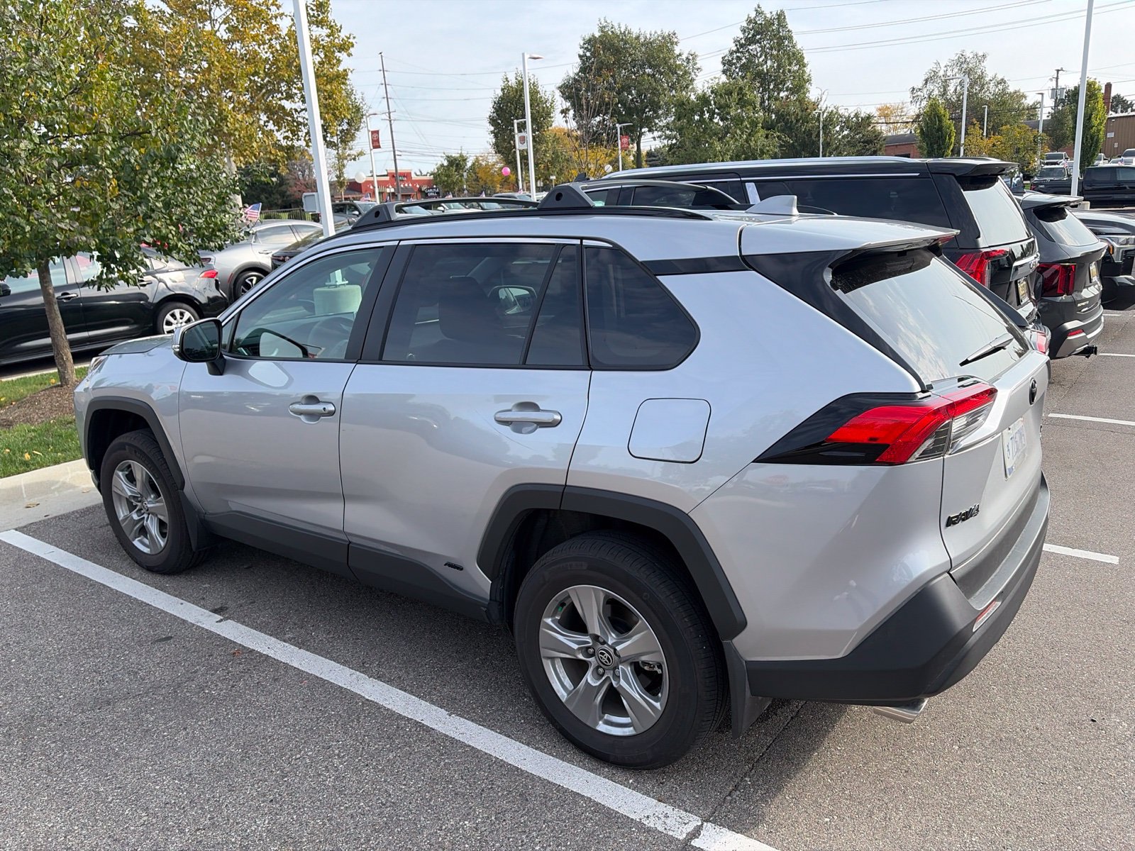 Used 2025 Toyota RAV4 XLE w/ Convenience Package AWD/4WD image 3