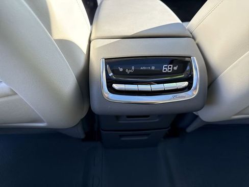 Certified 2023 Cadillac XT6 Premium Luxury image 22